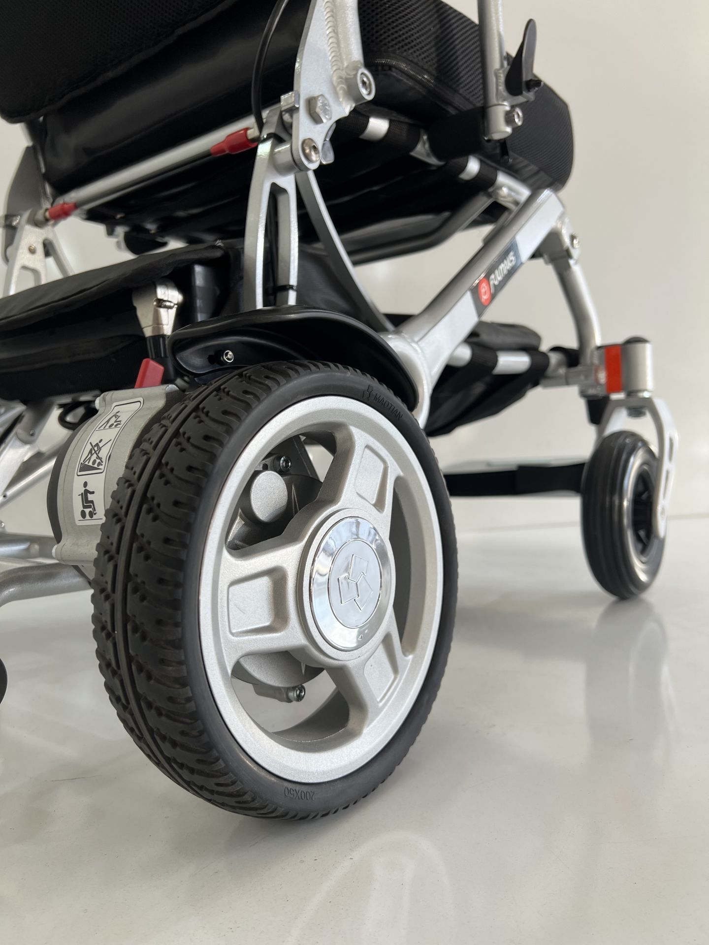 Hafif Elektrikli Tekerlekli Sandalye - 19 KG - Fulmaks 7000