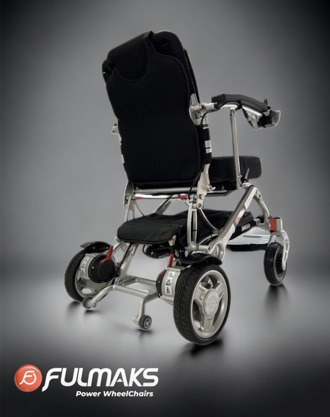fulmaks-8000-model-ultra-hafif-19-kg-katlanır-akülü-tekerlekli-sandalye